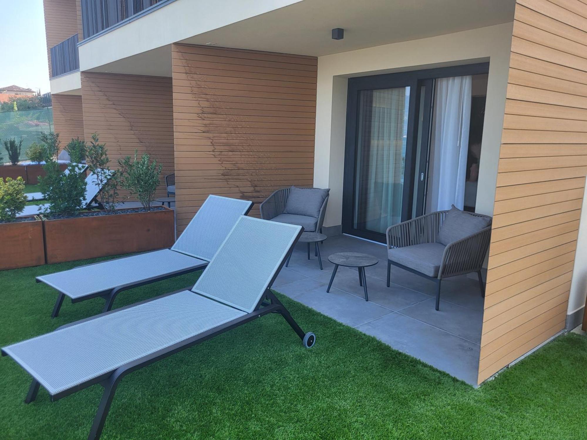 Attilio High Living Suites - Adults Only Torri Del Benaco Quarto foto